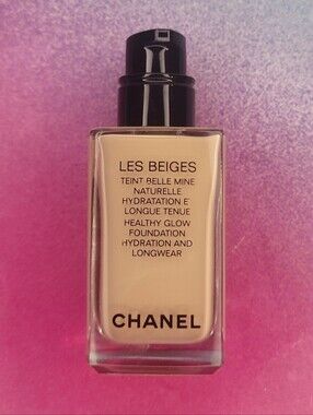 Chanel Les Beiges Healthy Glow Longwear Foundation BR22